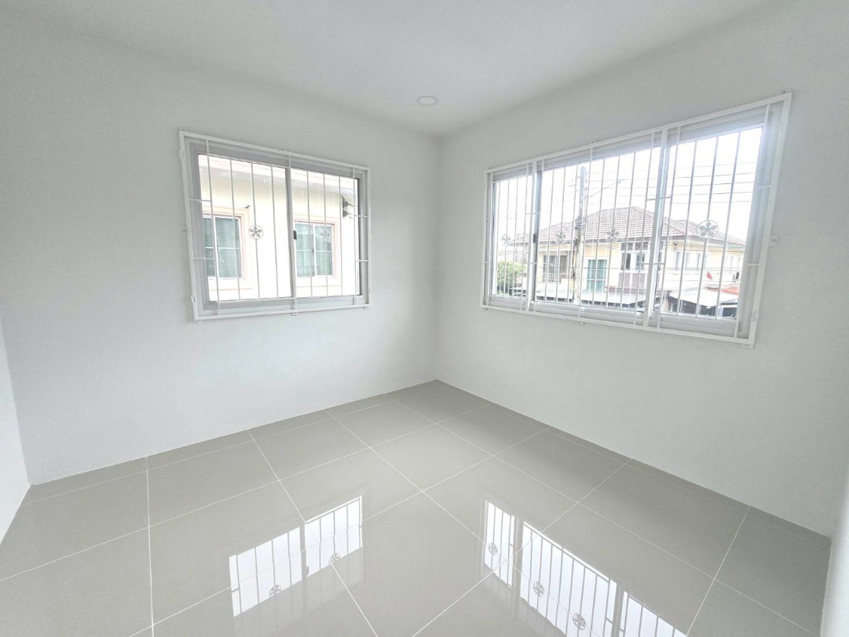 รูป บ้านเดี่ยว2ชั้น ตกแต่งรีโนเวทใหม่ เดินทางสะดวก พื้นที่กว้างขวาง หมู่บ้าน พฤกษาวิลเลจ 1 ลำลูกกา คลอง5 บึงคำพร้อย ปทุมธานี ทำเลดี ราคาถูก - รูปที่ 28/32