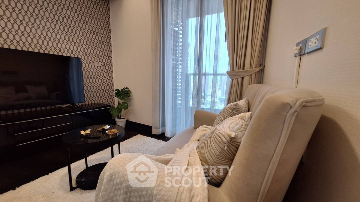 picture 2-BR Condo at The Lumpini 24 near BTS Phrom Phong (ID 2517962) - 2/4