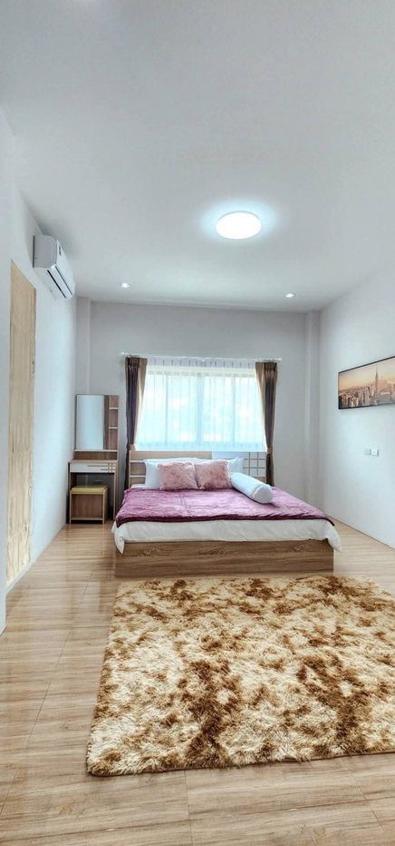 รูป เช่าบ้านพร้อมเฟอร์ฯโซนหางดง - บ้านถวายดีสยาม ห่างถนนใหญ่เพียง 200 ม. ใกล้ตลาดสดหางดง , อำเภอหางดง , กาดฝรั่ง , โรงเรียนนานาชาติลานนา
- รูปที่ 20/28