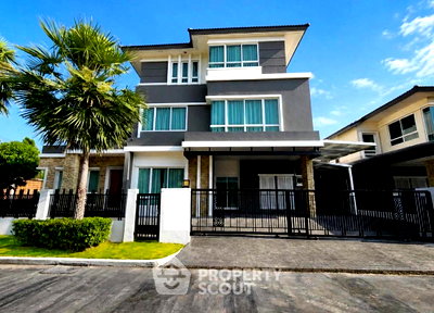 Houses for sale Sukumvit 31 : 5-BR House at Grand Bangkok Boulevard Rama 9-Srinagarindra close to Krungthep Kreetha (ID 2933776)