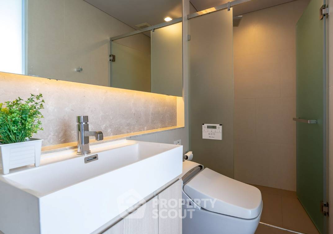 รูป คอนโด 2-ห้องนอน ที่ เดอะ ลุมพินี 24 ใกล้ BTS พร้อมพงษ์ (ID 2874455) - รูปที่ 4/5