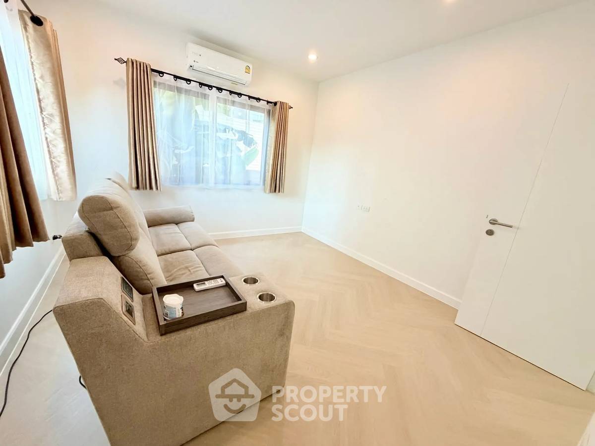 picture 4-BR House at Setthasiri Pattanakarn in Prawet (ID 2933689) - 6/28