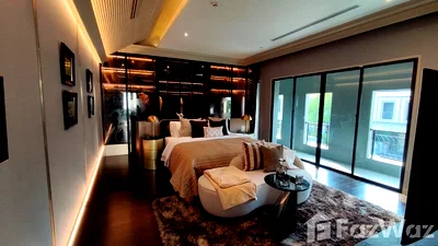 Houses for sale Suwannaphum International Airport : 5 Bedroom House for sale at Grand Bangkok Boulevard Krungthepkritha  5801287