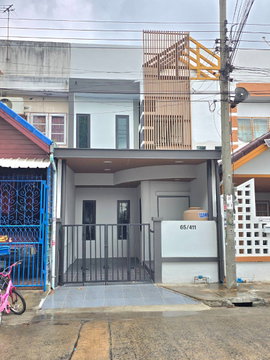 ขาย ทาวน์เฮ้าส์ 2 ชั้น รีโนเวทใหม่ ทำเลดี ถนนเมน ถนนกว้างมาก หมู่บ้าน ธันยพฤกษ์ ซอยผดุงพันธ์ 11 หนองจอก