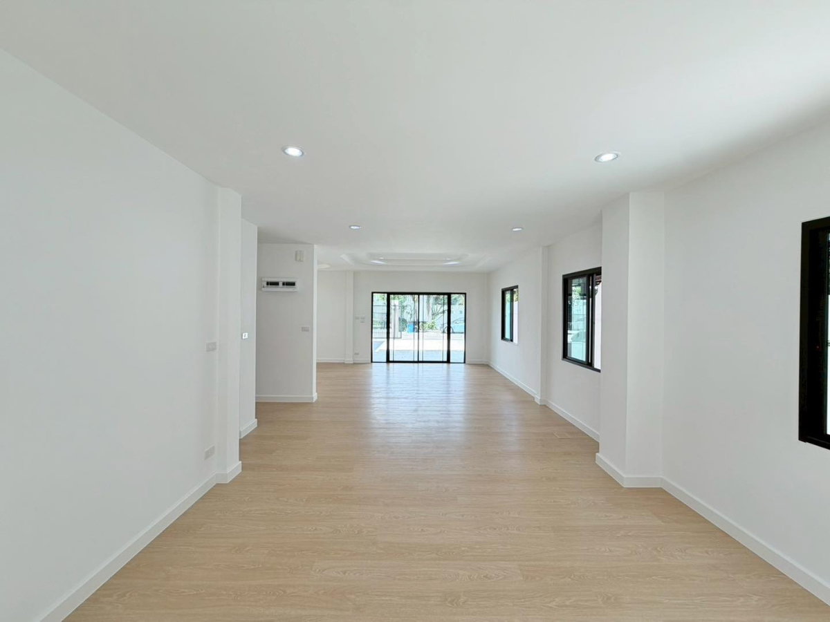 รูป หมู่บ้านกรุงทอง4 บ้านเดี่ยว 2 ชั้น ถนนนวมินทร์ ซอยนวมินทร์ 111 แขวงรามอินทรา เขตคันนายาว พื้นที่กว้างขวาง ราคาถูกคุ้ม - รูปที่ 23/49