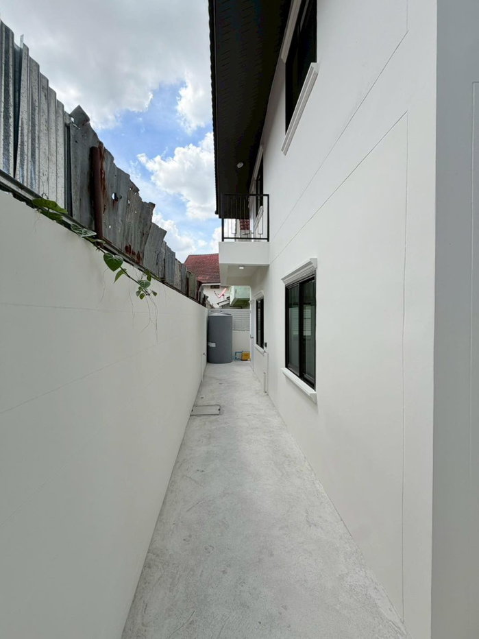 รูป หมู่บ้านกรุงทอง4 บ้านเดี่ยว 2 ชั้น ถนนนวมินทร์ ซอยนวมินทร์ 111 แขวงรามอินทรา เขตคันนายาว พื้นที่กว้างขวาง ราคาถูกคุ้ม - รูปที่ 11/49