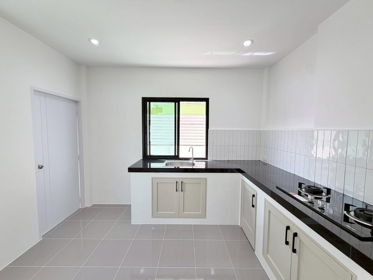 รูป หมู่บ้านกรุงทอง4 บ้านเดี่ยว 2 ชั้น ถนนนวมินทร์ ซอยนวมินทร์ 111 แขวงรามอินทรา เขตคันนายาว พื้นที่กว้างขวาง ราคาถูกคุ้ม - รูปที่ 21/49