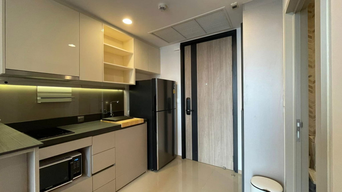 รูป R450/[ขายพร้อมผู้เช่า] คอนโด High-Rise สไตล์รีสอร์ทเพื่อการลงทุน: โอกะ เฮ้าส์ สุขุมวิท 36 (Oka Haus Sukhumvit 36) - รูปที่ 5/8
