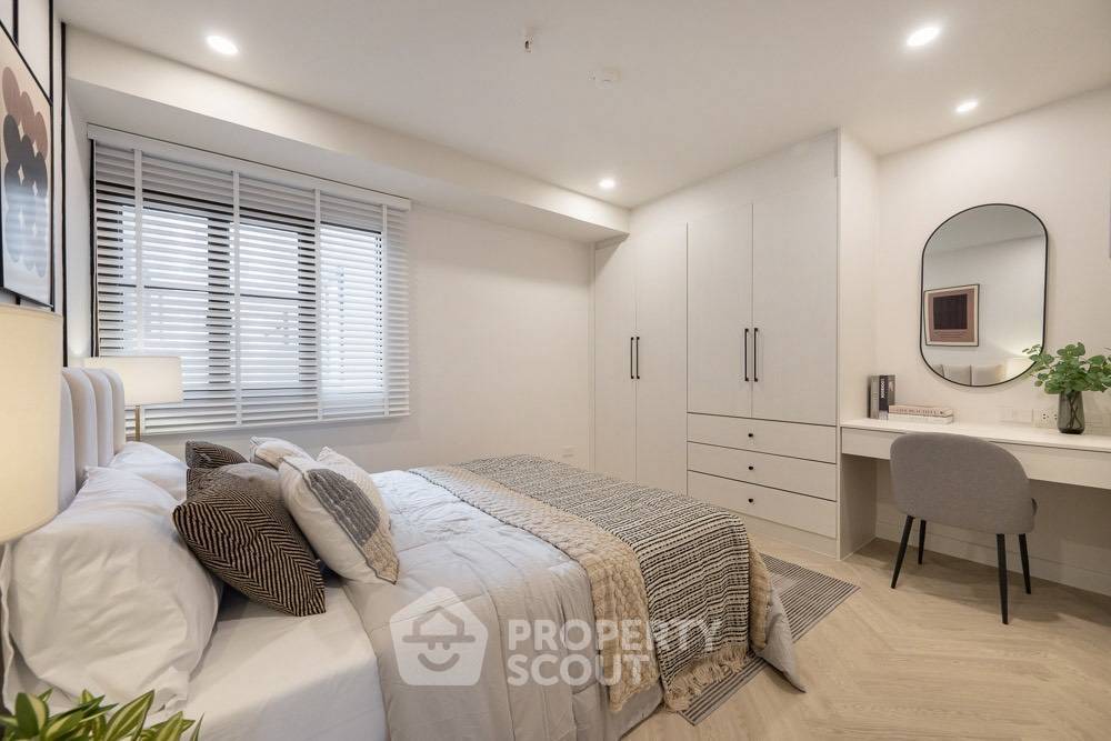 picture 2-BR Condo at Top View Tower Condominium near BTS Thong Lor (ID 2933291) - 9/13