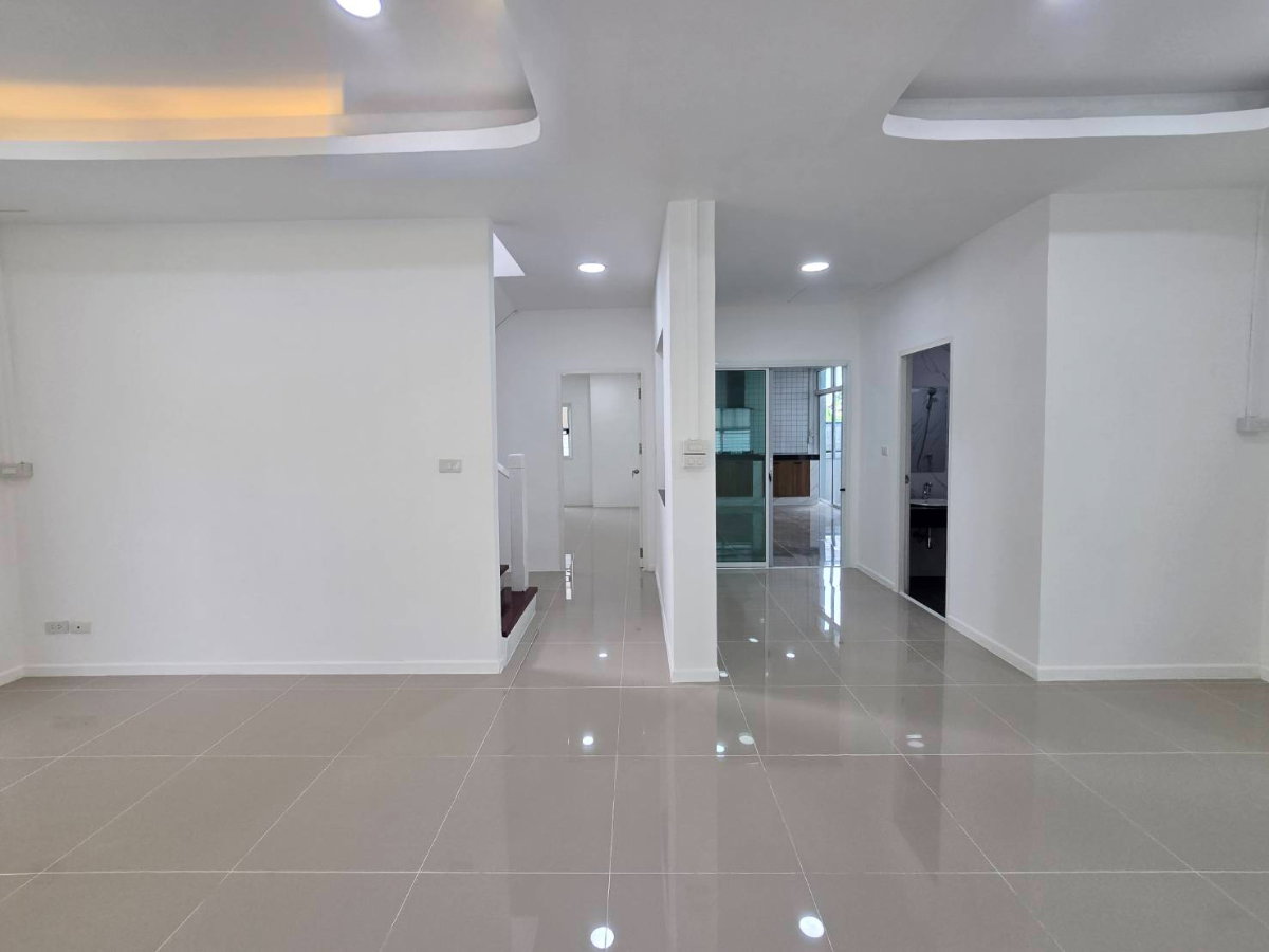 รูป บ้านเดี่ยวหลังใหญ่ รีโนเวทใหม่ ทำเลดี ม.เมลาวิลล์ คลอง2 ลำลูกกา11 ซ.เสมาฟ้าคราม ประชาธิปัตย์ ธัญบุรี ปทุมธานี เดินทางสะดวก - รูปที่ 13/37