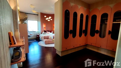 Houses for sale Bangkok : 5 Bedroom House for sale at Grand Bangkok Boulevard Krungthepkritha  5801287