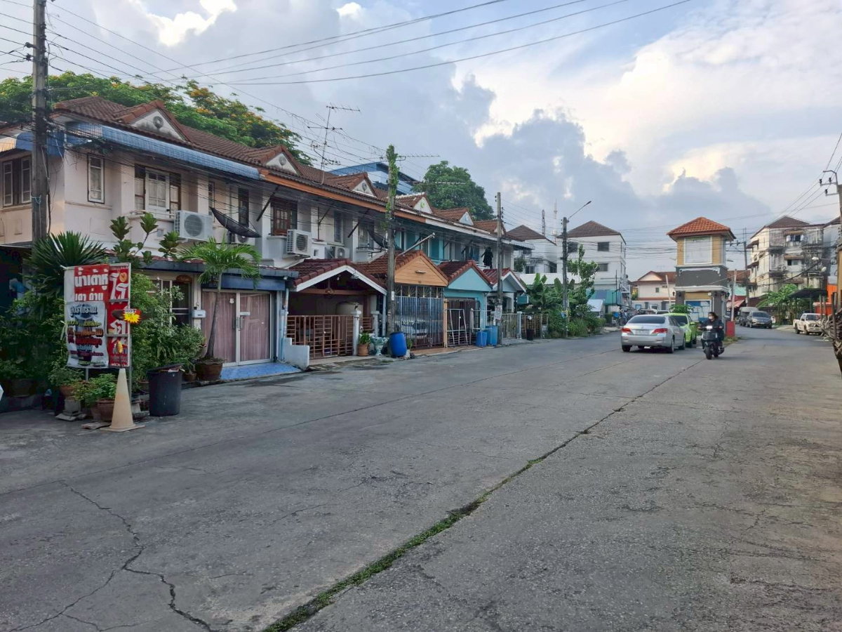 รูป 📣 ขายทาวน์เฮ้าส์ ทำเลดี หทัยราษฎร์ 39 | หมู่บ้านเค.ซี. รามอินทรา 2 🏡  💰 ราคาขายเพียง 1.9 ล้านบาท - รูปที่ 5/6
