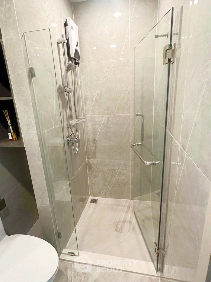picture 1-BR Condo at Nue District R9 near MRT Phra Ram 9 (ID 2916182) - 10/11