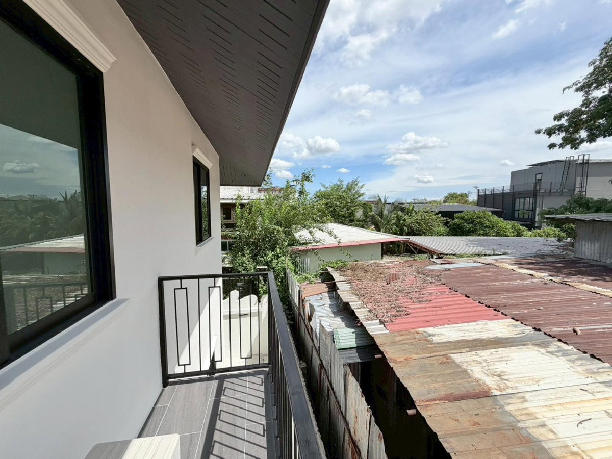 รูป หมู่บ้านกรุงทอง4 บ้านเดี่ยว 2 ชั้น ถนนนวมินทร์ ซอยนวมินทร์ 111 แขวงรามอินทรา เขตคันนายาว พื้นที่กว้างขวาง ราคาถูกคุ้ม - รูปที่ 36/49