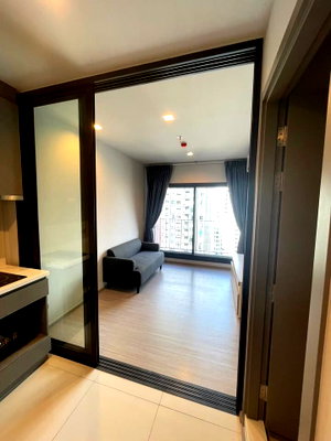 Condos for rent : Life Asoke                   Hype 