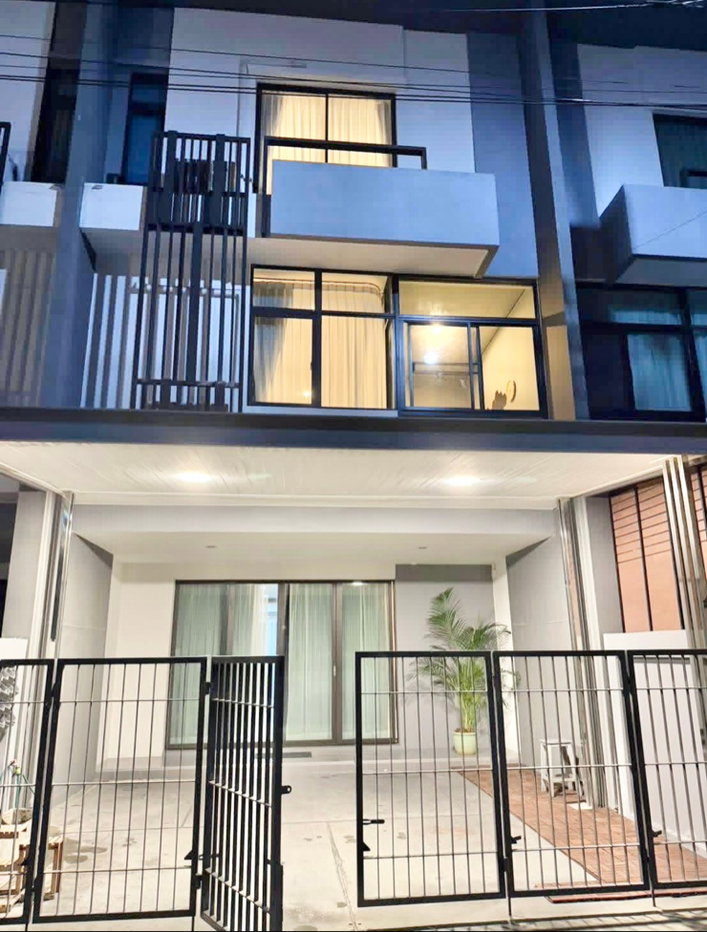 รูป ให้เช่าบ้าน เพล็กซ์ เรสซิเดนซ์ นวมินทร์ 111 (Plex Residence Nawamin 111) ถนนเกษตรนวมินทร์ ซอยแจ่มจันทร์ - รูปที่ 1/7