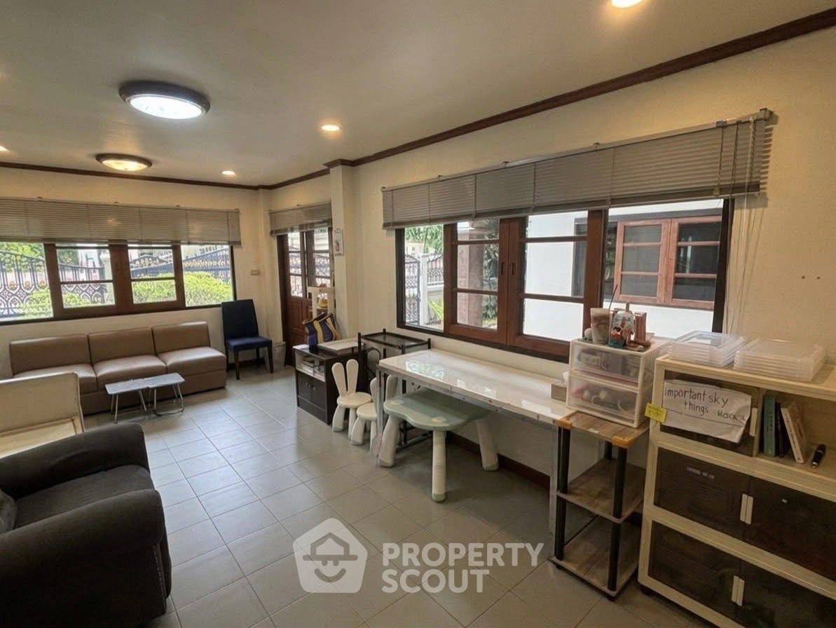 picture 4-BR House near BTS Phra Khanong (ID 2933778) - 12/18