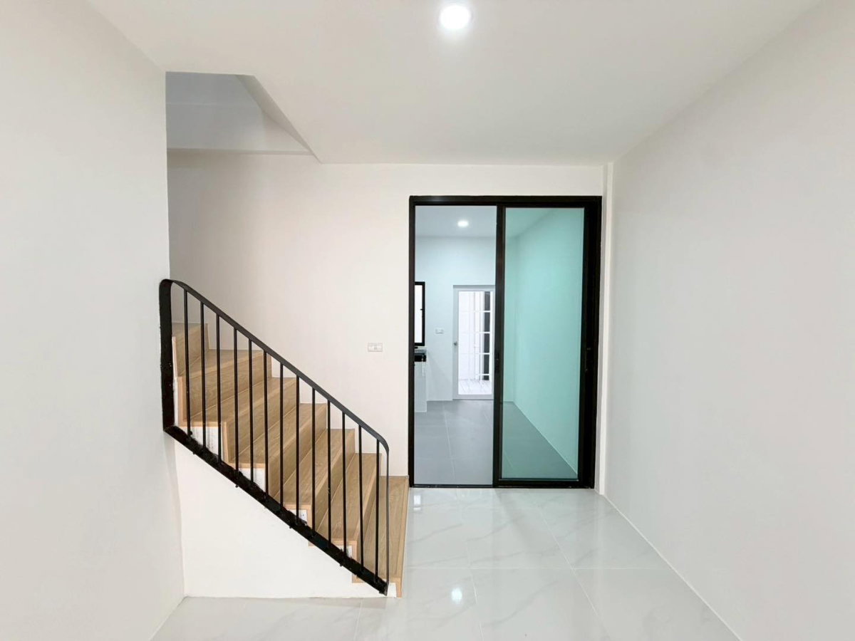 รูป หมู่บ้านพิพรพงษ์ ทาวน์เฮาส์ 2 ชั้น ถนนวิภาวดี-รังสิต ซอยวิภาวดี-รังสิต 84 ดอนเมือง รีโนเวทใหม่ ทำเลดี - รูปที่ 8/32
