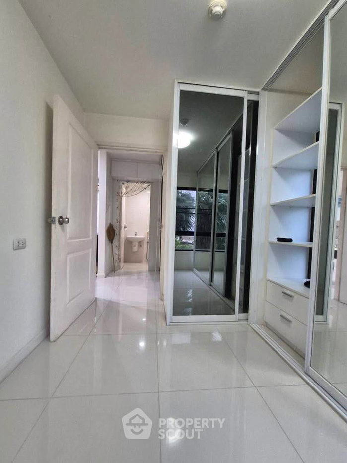 รูป คอนโด 2-ห้องนอน ที่ ไอ คอนโด สุขาภิบาล 2 ใน คลองกุ่ม (ID 2361308) - รูปที่ 8/9