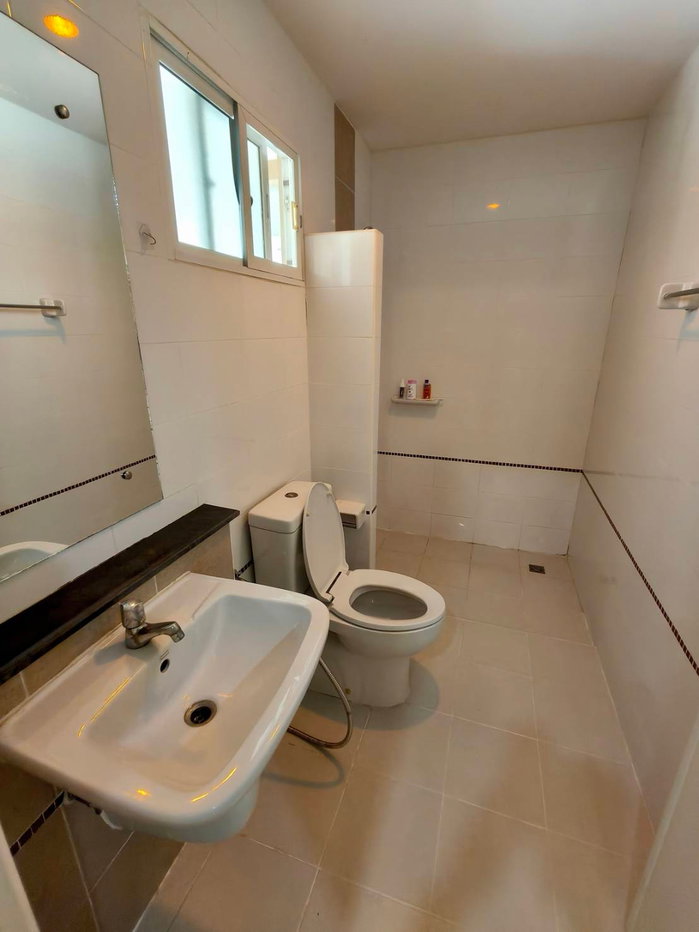 รูป หมู่บ้านภัสสรไพรด์ ปิ่นเกล้า วงแหวน ให้เช่า 25,000/เดือน (พร้อมเฟอร์นิเจอร์และเครื่องใช้ไฟฟ้า) - รูปที่ 10/16