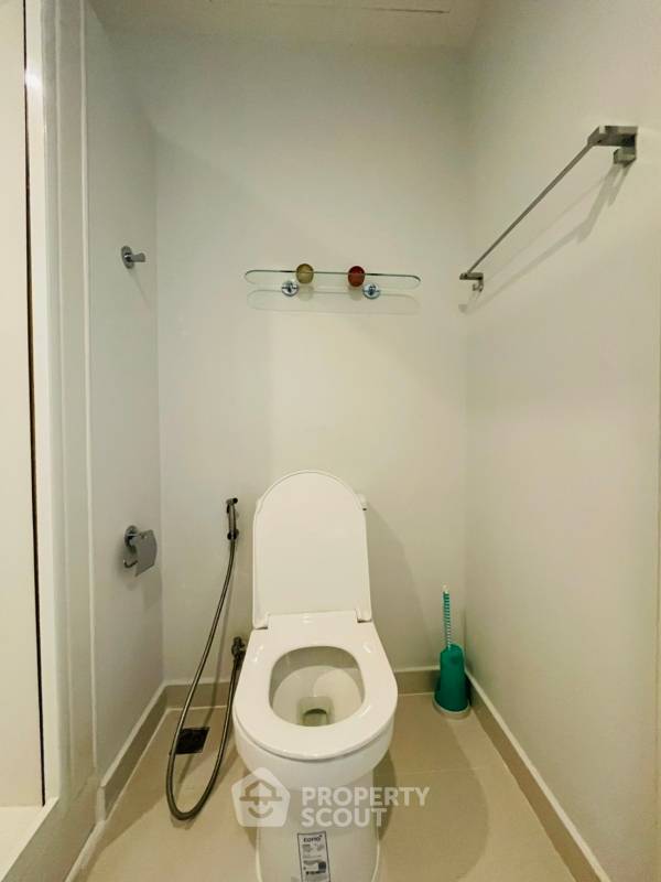 รูป คอนโด 1-ห้องนอน ที่ เดอะ รูม สาทร-ตากสิน ใกล้ BTS โพธิ์นิมิตร (ID 593804) - รูปที่ 9/18