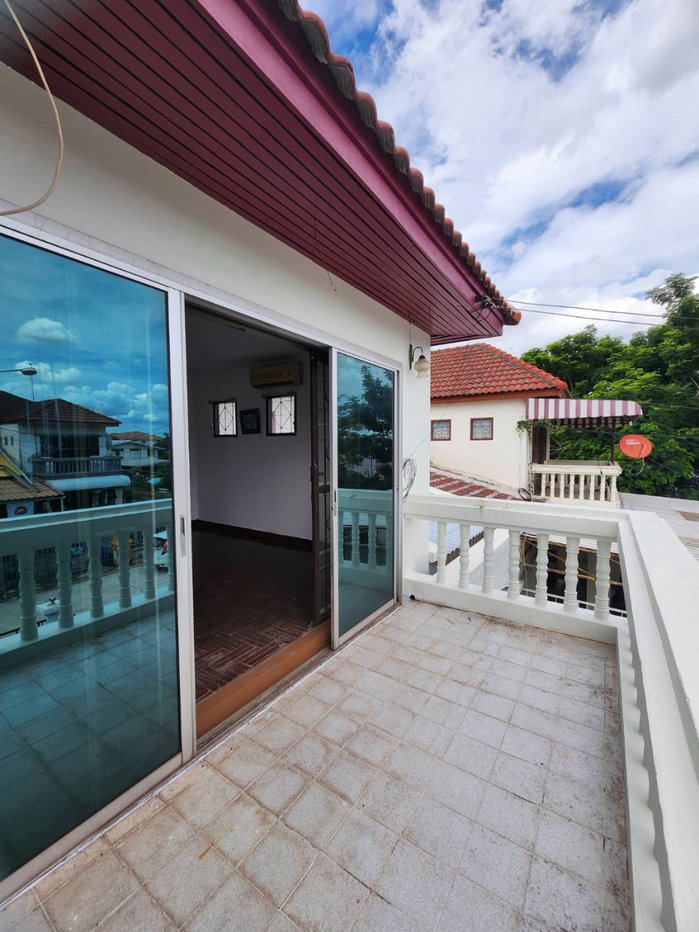 รูป ขายด่วน!! บ้านแฝด บนเนื้อที่ 40 ตร.วา ทำเลดี (สะพานใหม่) - รูปที่ 5/5