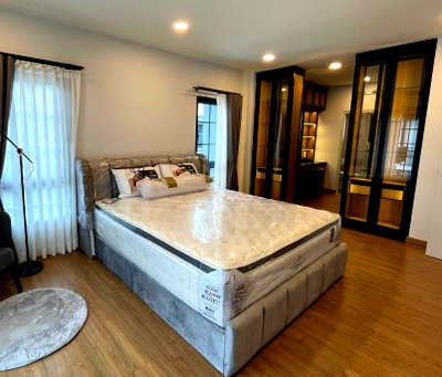 Houses for rent Watthana : Luxury House for Rent Bangna | Family Home Luxury | Near BTS Bangna | 130,000 THB/Month | บ้านหรูให้เช่า บางนา เหมาะสำหรับครอบครัว หรูหรา ใกล้ BTS บางนา 130,000 บาท/เดือน – LTH14989