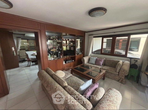 บ้าน 4-ห้องนอน ใกล้ BTS พระโขนง (ID 2933778)