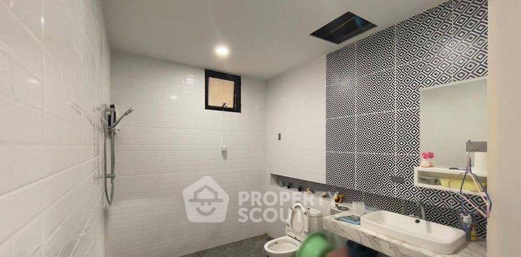 picture 4-BR House close to Hua Hin City (ID 2933422) - 8/17