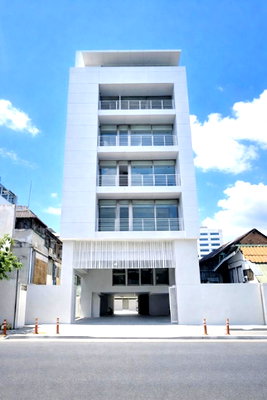เช่าอาคารพาณิชย์ วัน แบงค็อก   : อาคารสำนักงาน 7 ชั้น MRTหัวลำโพง 700ม. มีดาดฟ้า 1202 ตรม. 102ตรว.สีลม สุรวงศ์ เจริญกรุง ขาย-ให้เช่า อาคารสร้างใหม่ เหมาะทำเป็น