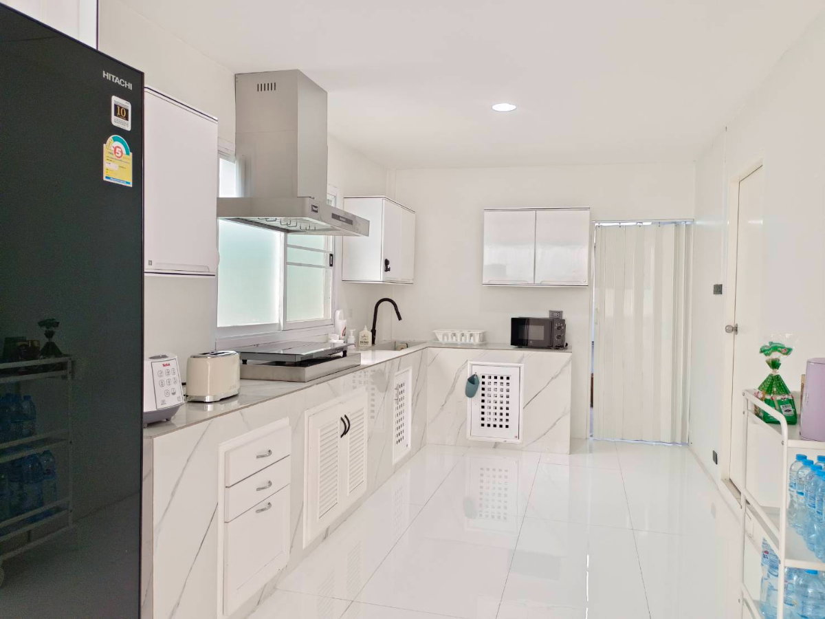 picture Modern Detached House for Rent in Chokchai 4 with Private Parking - 5/11