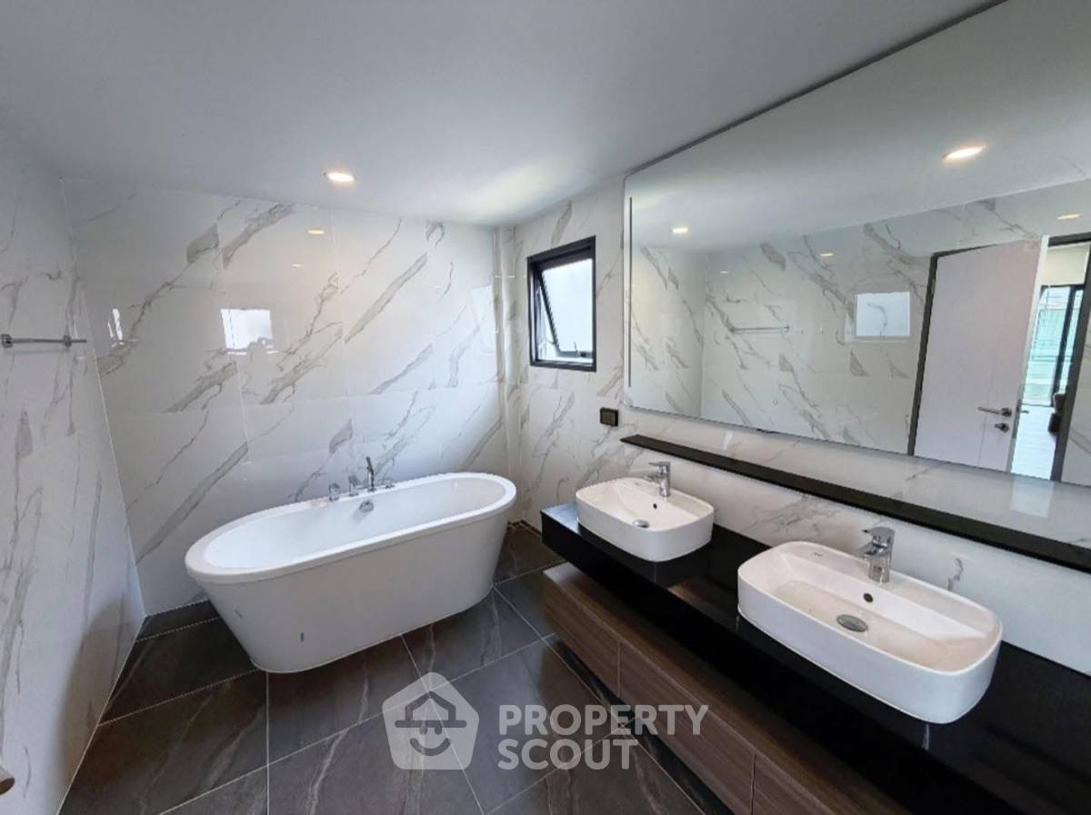 รูป บ้าน 6-ห้องนอน ที่ เดอะ ซิตี้ บางนา ใน บางแก้ว (ID 2937171) - รูปที่ 23/32