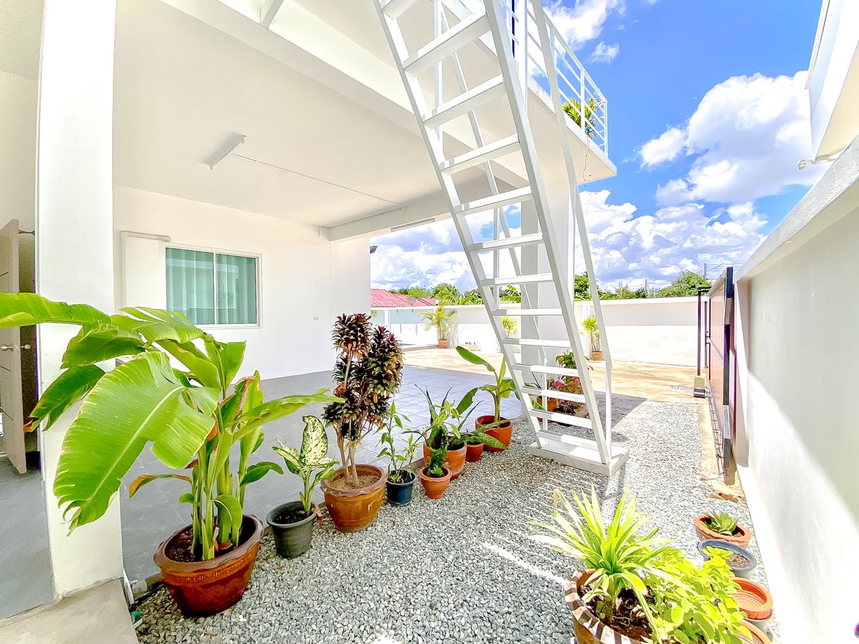 picture Pool Villa for Sale Mabprachan Pattaya Private Pool - 10/15