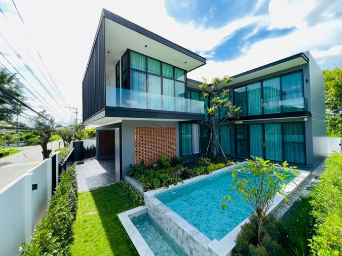 ให้เช่า Pool Villa สองชั้นหลังใหญ่ บ้านในโครงการ พร้อมระบบรักษาความปลอดภัยที่ดีเยี่ยม #A7-V0078
