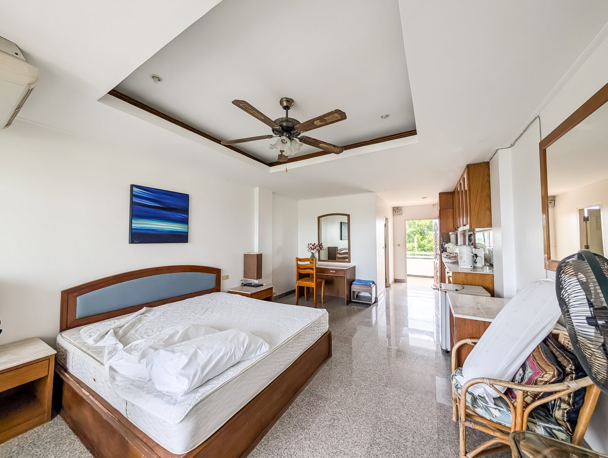 picture Somphong Condotel Studio for Sale Partial Sea View Condo - 2/5