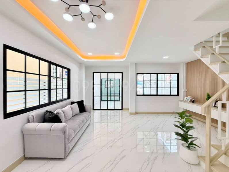 picture FOR SALE HOUSE PROPERTY 2350000 BAHT. - 2/8