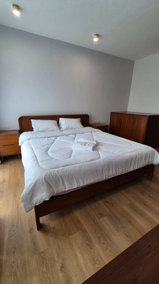 รูป Luxury renovation in RCA alley  - รูปที่ 6/12