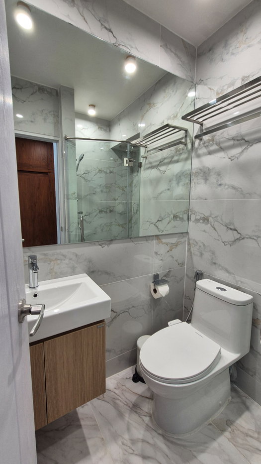 รูป Luxury renovation in RCA alley  - รูปที่ 7/12