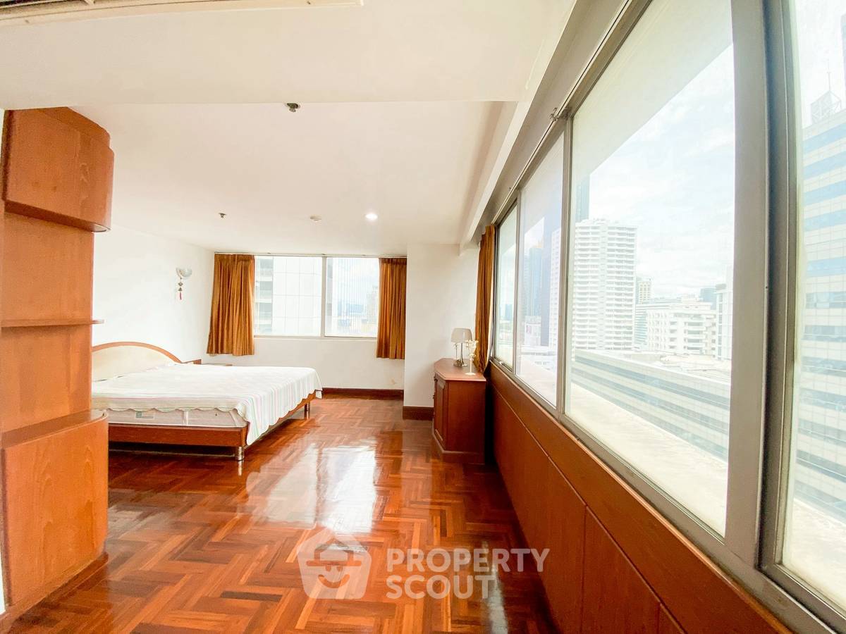 picture 2-BR Condo at Asoke Place near MRT Sukhumvit (ID 2937231) - 8/13