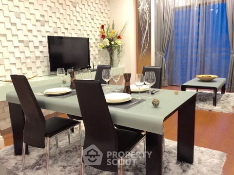 1-BR Condo at Bright Sukhumvit 24 Condominium near BTS Phrom Phong (ID 1900947)