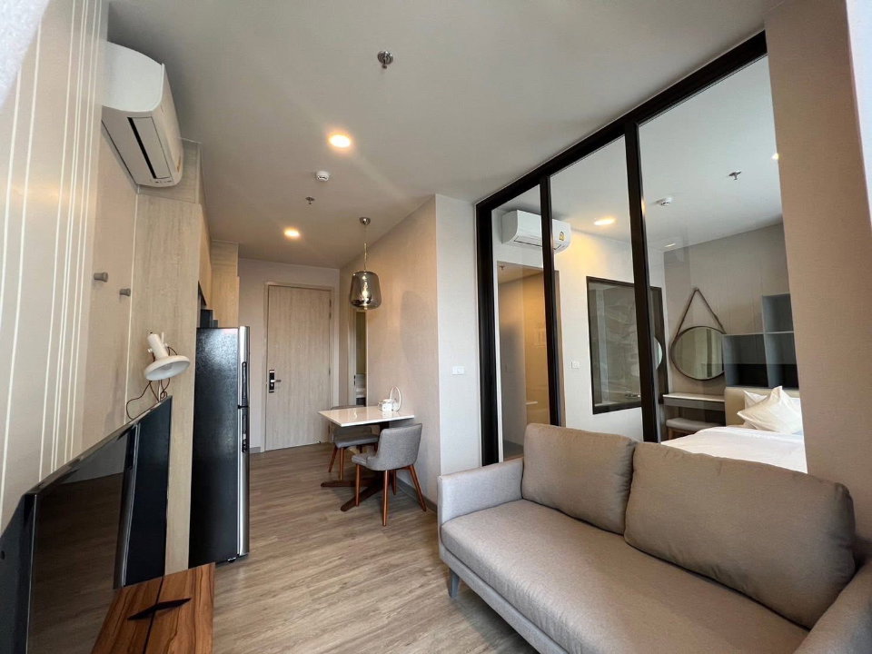 picture Keen 16,000 city view full furnish   - 9/11