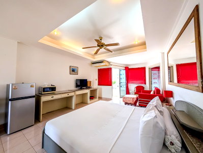 ขายคอนโด : Somphong Condotel Studio for Sale Connecting Unit Na Jomtien