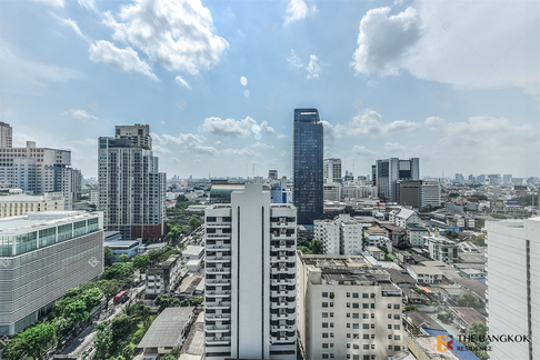 The extro phayathai - rangnam ใกล้ BTS สถานีอนุสาวรีย์ชัยสมรภูมิ