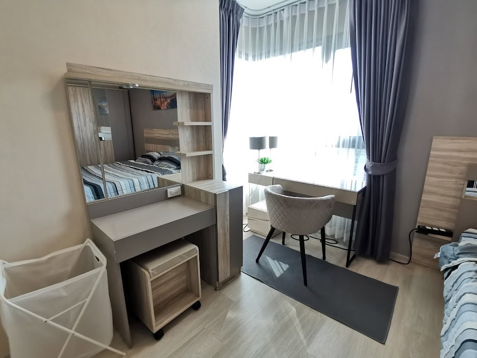 picture Condo for RENT : Life one wireless   𝐒𝐢𝐳𝐞 : 63 sqm.  𝐓𝐲𝐩𝐞 : 2 Bed 2 Bath / closed kitchen / Balcony   𝐅𝐥𝐨𝐨𝐫 : 33rd   / Fully furnished - 13/17