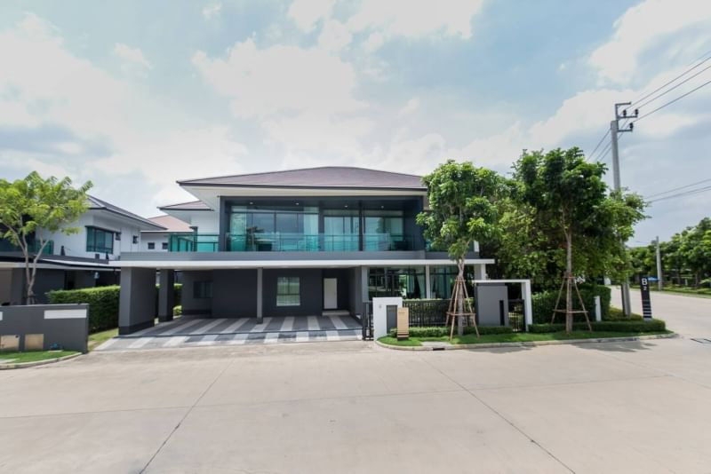 บ้านเดี่ยวให้เช่า : ให้เช่าบ้านเดี่ยว 2 ชั้น เศรษฐสิริ กรุงเทพกรีฑา 5 ห้องนอน 5 ห้องน้ำ พื้นที่ใช้สอย 393 ตรม.หลังมุม 