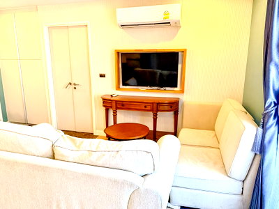 คอนโดให้เช่า : Espana Condo Resort Pattaya for Rent Corner Unit Pool View