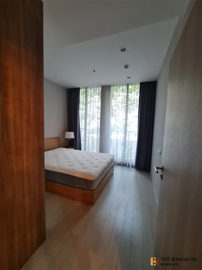 picture Special Unit, Quality Guaranteed by Top Brands Noble Ploenchit near BTS Phloen Chit - 2/9
