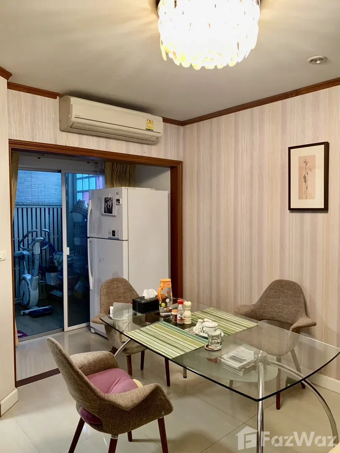 picture Very quiet Soi. Well-maintained communal garden 1380782 - 3/22