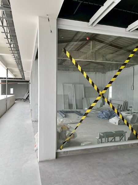รูป พื้นที่ให้เช่าในมอลล์ขนาดเล็ก ติดถนนเอกมัยตอนกลาง เริ่มต้น 24 ตรม. - รูปที่ 8/13
