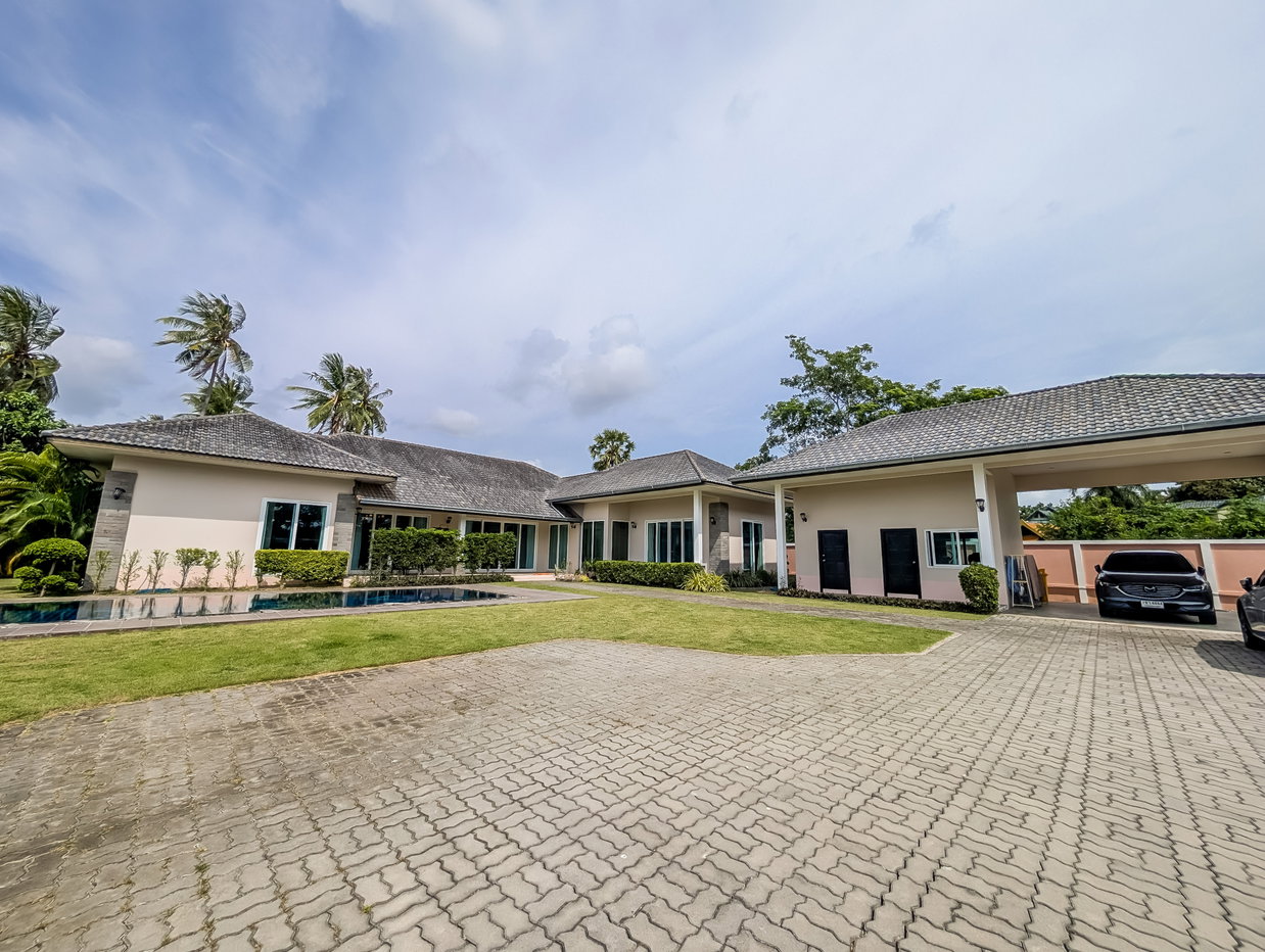 รูป Luxury 1 Rai Pool Villa for Sale Huay Yai Pattaya - รูปที่ 23/24